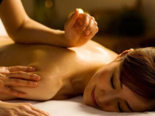 小顔ハイフ&痩身専門店 Salon de meduse 札幌店(北海道札幌市中央区南15条西7-2-8 エスルーフ山鼻101号室)