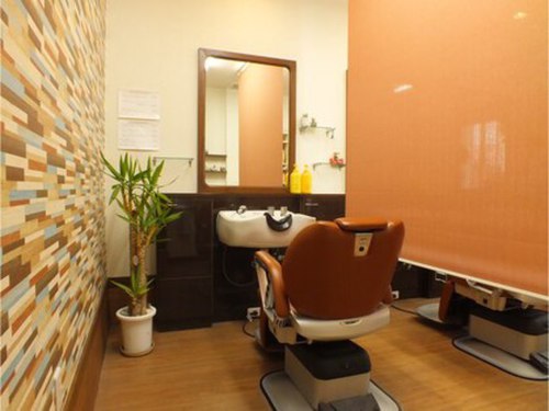 ヘアーサロン ループス(hair salon Loops)(北海道旭川市川端町4条8-3-21)