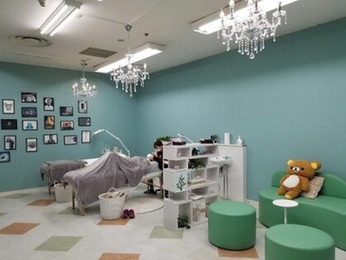 ラッシュアンドコー 旭川店(Lashe&Co)(北海道旭川市豊岡3条2-2-19 アモールショッピングセンター 2階)