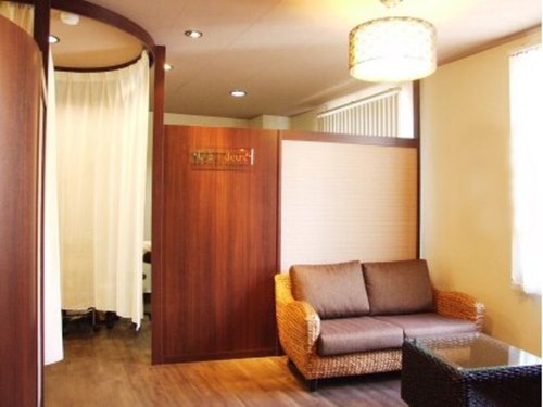 デフィドゥ(Defi deux)(宮城県仙台市青葉区中央2-8-20 村田エステートビル6階)
