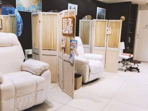 アース アイラッシュアンドネイル 千葉店(EARTH Eyelash&Nail)(千葉県千葉市中央区富士見2‐9‐13 WTC千葉富士見ビル1F2F)
