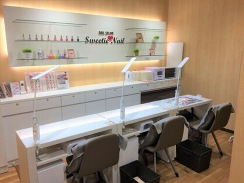 スウィーティーネイル 松戸西口駅前店(Sweetie Nail)(千葉県松戸市本町18‐6 マツモトキヨシ店内B1F)