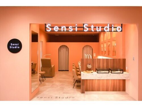 センシスタジオ 流山おおたかの森S CFLAPS店(Sensi Studio)(千葉県流山市おおたかの森南1-2-1流山おおたかの森SC FLAPS 5階)