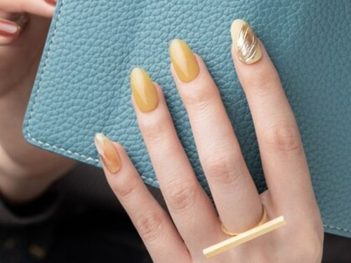 ヴァンネイル(VINGT NAIL nail&eye beauty)(東京都港区南青山3-5-6 ディアテックビルB1)