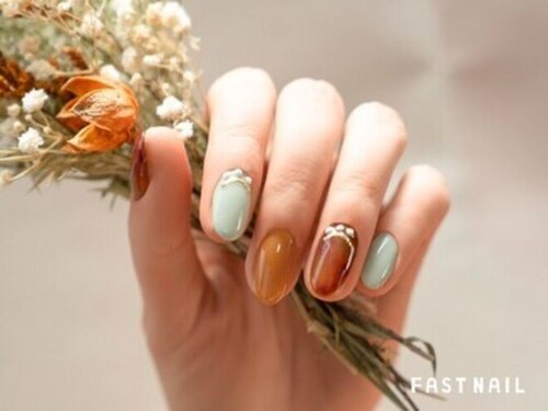 ネイルサロンファストネイルプラス 新宿店(FAST NAIL PLUS)(東京都新宿区新宿3-32-5日原ビル8F)