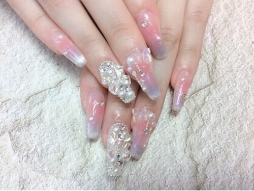 ジャスミンネイル(Jasmine Nail)(東京都新宿区歌舞伎町1-13-8 ベル新宿第2ビル3F)