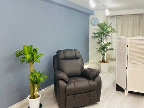 アイビューティーエム 新宿店(Eye Beauty M)(東京都新宿区西新宿7-5-5 プラザ西新宿707)