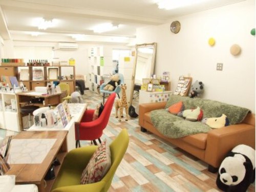 ネイルアイサロン スグネ(nail eye salon sugne)(東京都新宿区高田馬場1-33-3 2F)