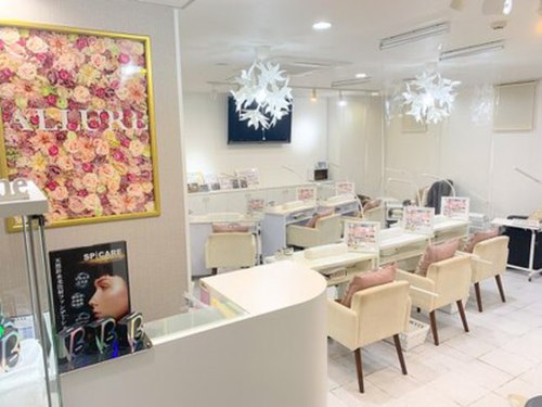 ネイル アリュール 新宿本店(Nail Allure)(東京都新宿区西新宿1‐3‐13 I&Kビル3F)