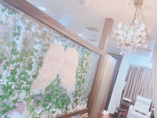 フィオナ 大久保店(Fiona)(東京都新宿区百人町2-21-2 牧田ビル5F)