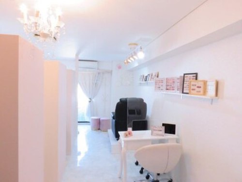 ネイルサロン ヴィクシア(Nail Salon VIXIA)(東京都新宿区西新宿7-9-15 ダイカンプラザビズネス清田ビル 905号室)