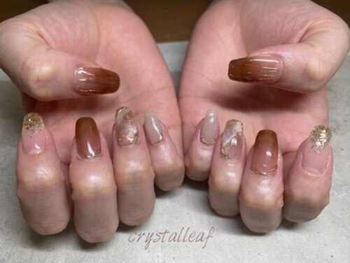 ネイルサロン クリスタルリーフ(Nailsalon Crystal Leaf)(東京都台東区上野7-3-9 アルベルゴ上野1210)