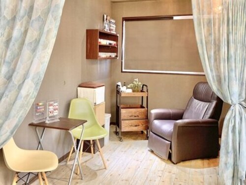 アッソ ネイル(asso nail)(東京都世田谷区池尻3-19-1 IOビル8F)