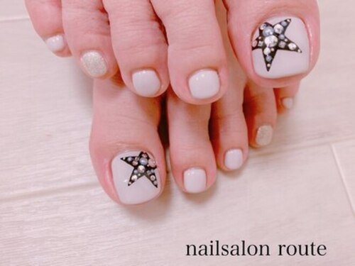 ネイルサロン ルート 二子玉川(nailsalon route)(東京都世田谷区玉川3-9-10マノア玉川第2 202)