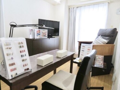 マルカネイル(marca nail)(東京都世田谷区上馬4-4-2 Komazawa News502)