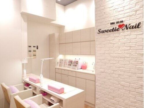スウィーティーネイル 原宿駅前店(Sweetie Nail)(東京都渋谷区神宮前1-14-25 マツモトキヨシ店内3F)
