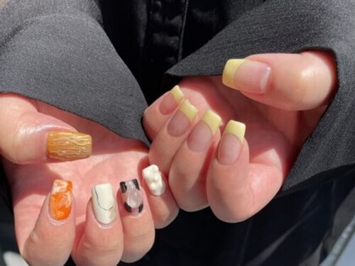 ネイルサロン アベックトイ 渋谷(Avectoi)(東京都渋谷区渋谷3-26-25 ラフォンテ1F SIECLE HAIR & SPA渋谷店内)