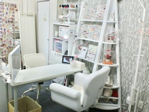 ネイルサロン ヴィヴィ(nail salon ViVi)(東京都江戸川区西葛西5-10-13 栄華ビル2F)