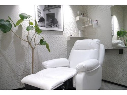 アース エレガンス アイラッシュ 吉祥寺店(EARTH Elegance Eyelash)(東京都武蔵野市吉祥寺本町2-13-6 CROCE KICHIJOJI 1F)