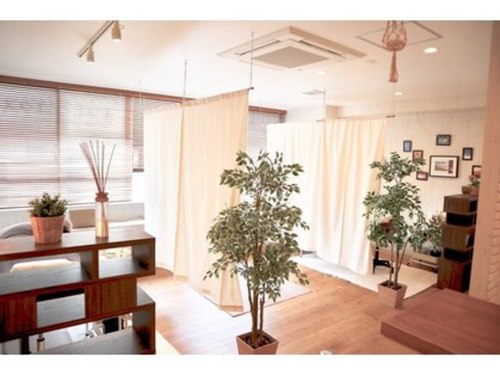 プティリュビ(Petit Rubis)(神奈川県横浜市都筑区茅ケ崎中央45-1 センター南ハセガワビル2F)