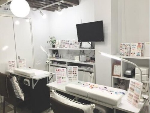 ネイルサロンきらら平塚店(神奈川県平塚市紅谷町4-11 JUNES 4F)
