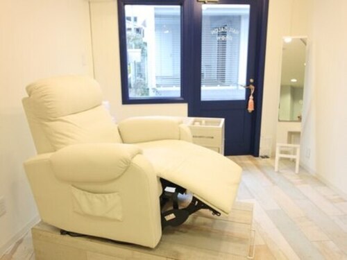 フュウ(NAIL SALON phew)(神奈川県鎌倉市小町2-12-27)