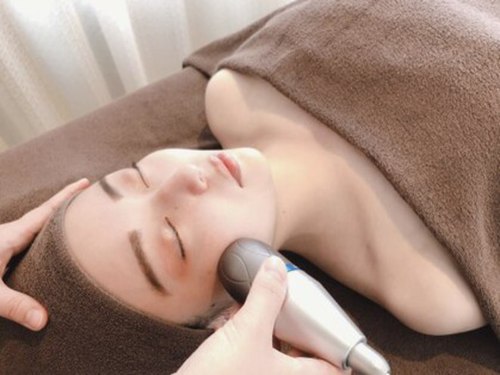 サロン ド クロエ(salon de chloe)(神奈川県小田原市鴨宮385-4 虹ビル1-A)