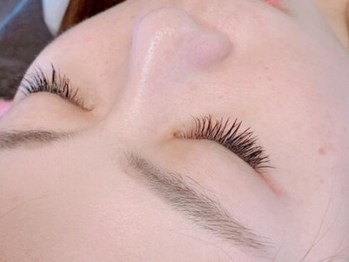 アラモード アイラッシュ(a la mode eyelash)(岐阜県各務原市那加日新町2-29番地 コンフォール日新2号室)