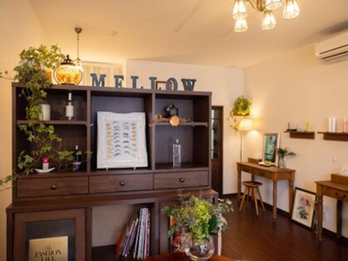サロンドメロウ(salon de mellow)(静岡県静岡市葵区鷹匠2-3-11 ソルフィオーレ鷹匠1F)