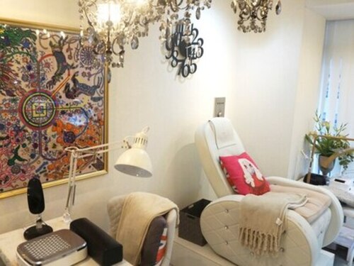 クロレ(Nail Salon COLORE)(愛知県名古屋市中区栄3-15-6 HP Sakae Bld.9F)
