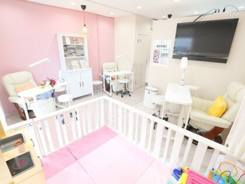 モア(More)(愛知県名古屋市港区七番町4-9-1 大村ビル西1F)