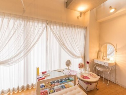 リリィ(Lily)(愛知県名古屋市瑞穂区彌富町月見ケ岡20-1)