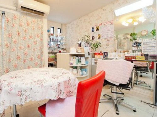 フェイシャルケアサロン ユウナ(FACIAL CARE SALON YUUNA)(愛知県名古屋市中村区靖国町1‐130 セレーノ101)