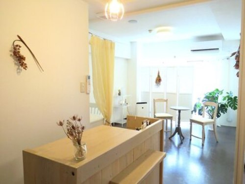 アイラッシュアンドドライヘッドスパサロン ノア(Noa)(愛知県名古屋市西区那古野1-15-18 那古野ビル南館201)