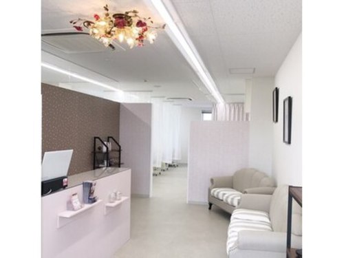 ビューティーサロン ココ 豊橋店(COCO)(愛知県豊橋市三ノ輪町本興寺41‐1 CREST.1‐3F)