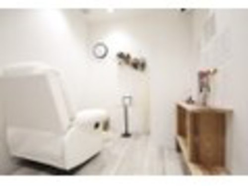 サロン 半田店(SALON)(愛知県半田市北二ツ坂町2-1-25)