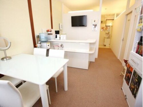 エステテックサロンアリーナ(三重県津市久居野村町445-6)