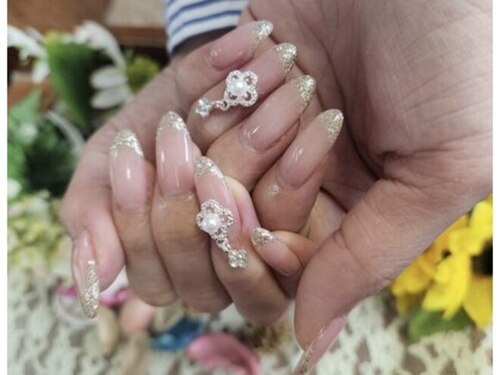 ネイルサロン ネイルクク 桑名駅前店(Nail KUKU)(三重県桑名市桑栄町1 サンファーレ1F)