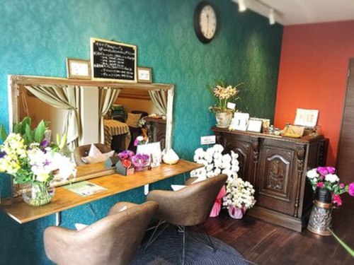 ラッシュバー ビューティーサロン(LASHBAR beautysalon)(三重県鈴鹿市稲生2‐17‐18)