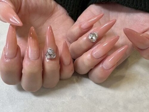 綾キラリネイル(Kirari Nail)(三重県鈴鹿市三日市3-1-15)