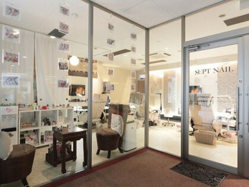 セプトネイル SEPT NAIL 彦根店(滋賀県彦根市佐和町6-15 文教本社ビル2F)