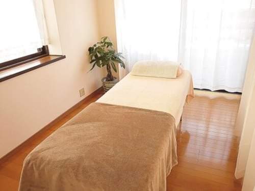 アイラッシュ ビューティーサロン エル(eyelash beauty salon L)(京都府京都市山科区竹鼻竹ノ街道町65-1 2階)