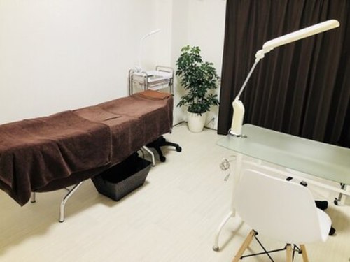 アンジュネイル(Ange Nail)(京都府京都市伏見区深草一ノ坪町41 パールハイツ稲荷3013)
