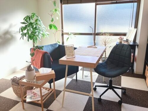 ネイルルームキラリ(nail room kirari)(京都府京都市中京区衣棚通御池上ル下妙覚寺町192-1 オクトピア御池504)