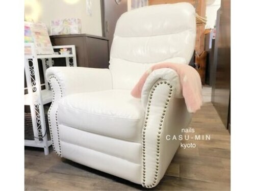 ネイルズ カスミン(nails CASU-MIN)(京都府京都市北区小松原北町111‐3 美容室エバーグリーン内)