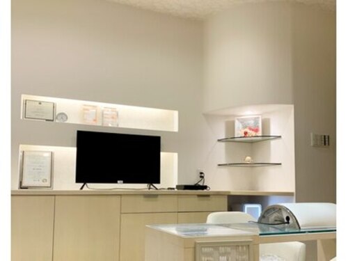 ネイルサロン アンド スクール リーズ(Nail Salon&School R's)(京都府城陽市長池北清水35-1)