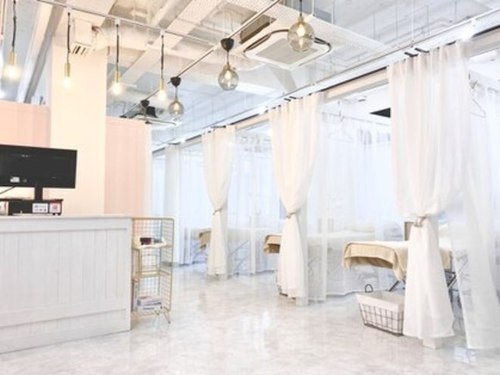 アリス 梅田茶屋町店(ALICE)(大阪府大阪市北区茶屋町6-2 水野ビル5F)