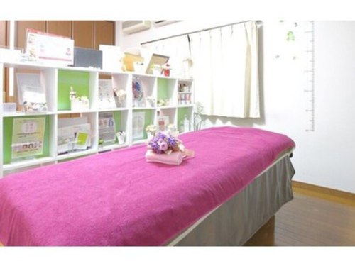 花一色 アールプレイス(R Place)(大阪府大阪市北区浪花町13-16 1階)