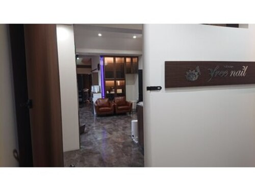 フリーネイル 梅田店(free nail)(大阪府大阪市北区曽根崎新地1-8-19 梅新ビル4F)