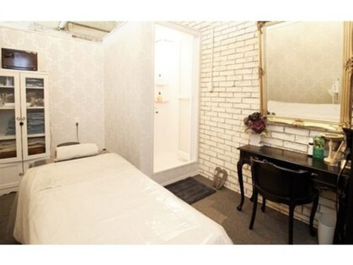サロンドエクラ 南堀江(salon de eclat)(大阪府大阪市西区南堀江2―7-17フルーレ南堀江104)